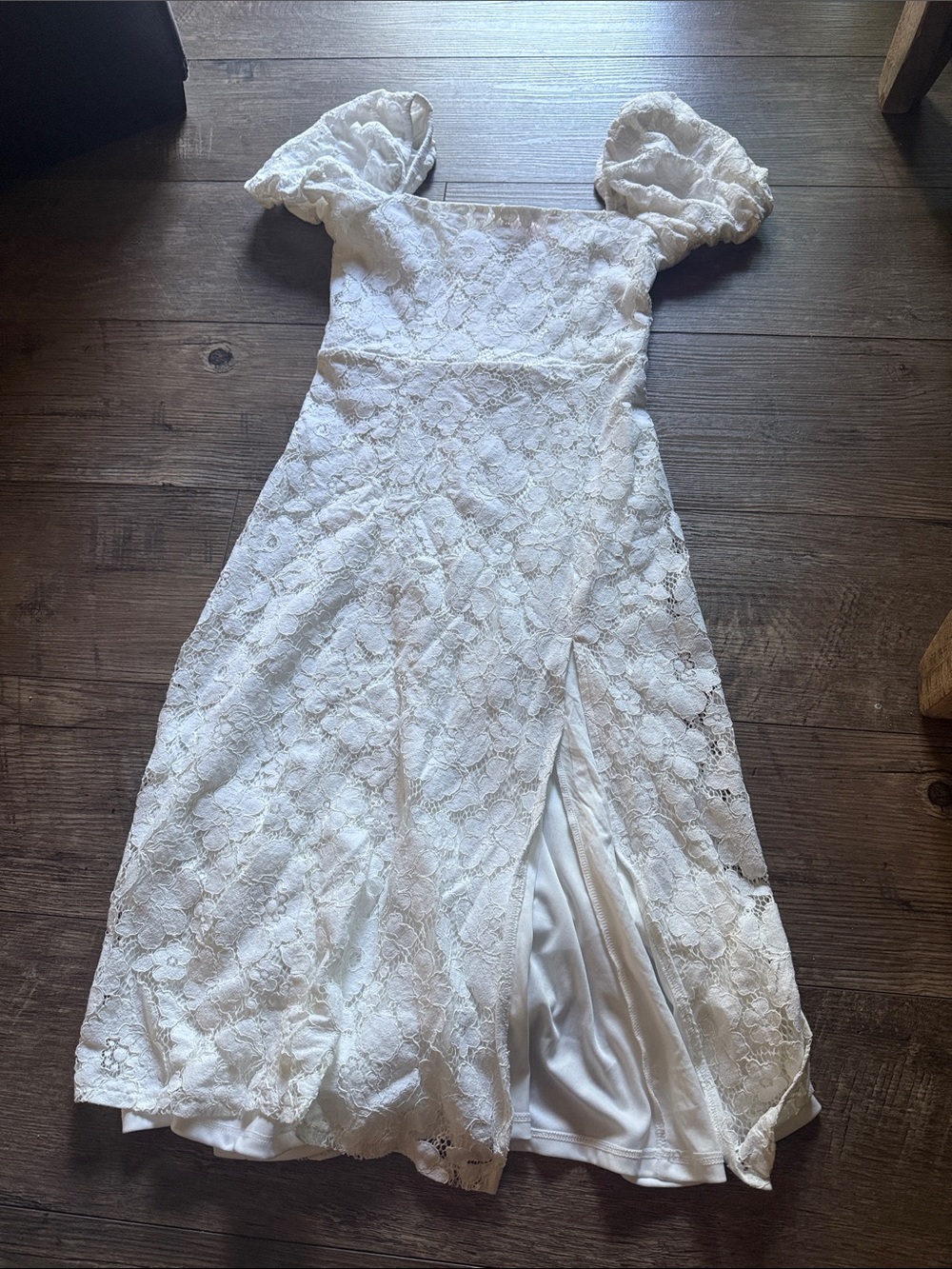 White Lace Puff-Sleeve Formal Dress for Women